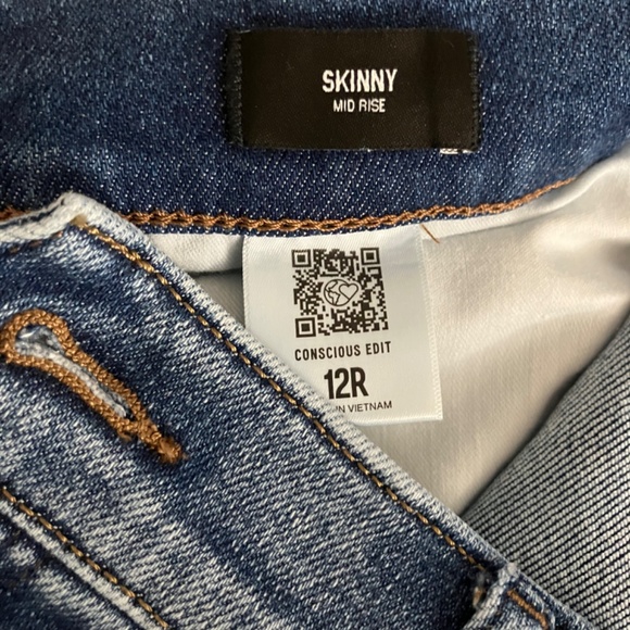 Express Ankle Jeans - Picture 6 of 8